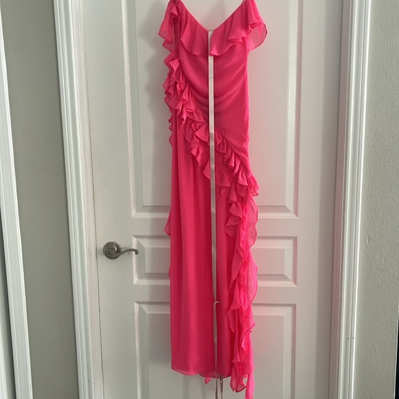 NWT House of CB Sarina Fuchsia Hot Pink Ruffle Strapless Maxi Dress XS - Picture 7 of 8